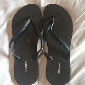 Black Old Navy Flip Flops